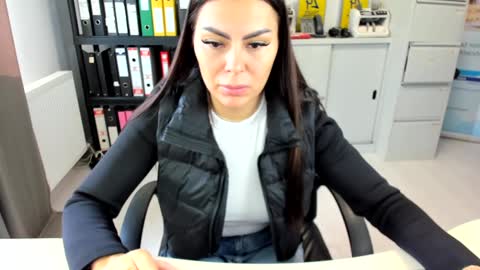 sassytiff online show from 09.30.25