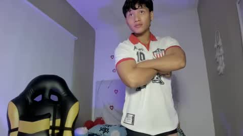 Snapshot of sasuke_uchiha12 chatting on 02.16.25 Evans Williams online show from 02.16.25