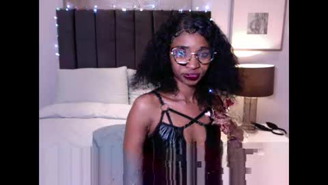 Snapshot of sasyylissaa chatting on 04.25.26 sasyylissaa online show from 04.25.26