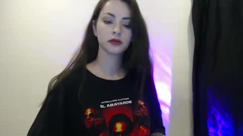 Snapshot of satansbabenia_v chatting on 02.21.25 Nia online show from 02.21.25