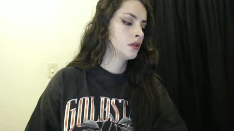 Snapshot of satansbabenia_v chatting on 02.22.25 Nia online show from 02.22.25