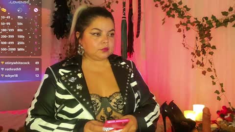 Gina George online show from 12.17.24