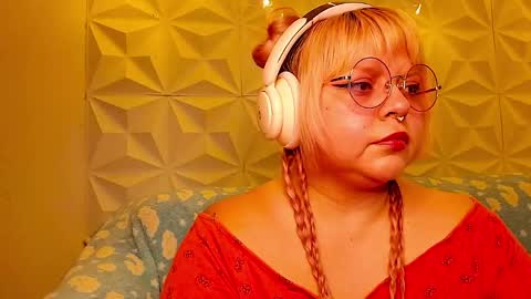 Gina George online show from 05.10.26
