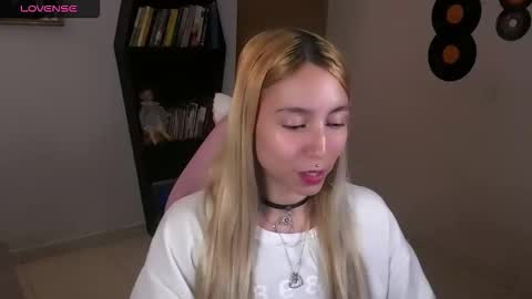 I AM JENN  online show from 10.17.25