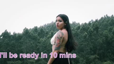 Snapshot of saucy_zaren chatting on 05.23.26 Zaren online show from 05.23.26