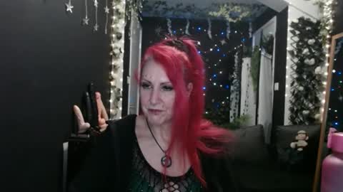 SaucySky online show from 01.12.25