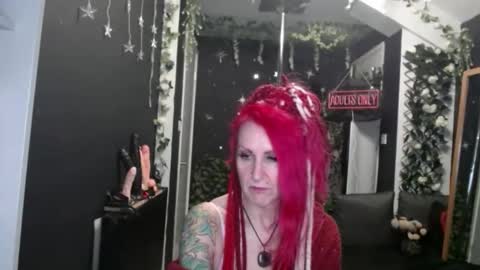 Snapshot of saucysky chatting on 02.14.26 SaucySky online show from 02.14.26