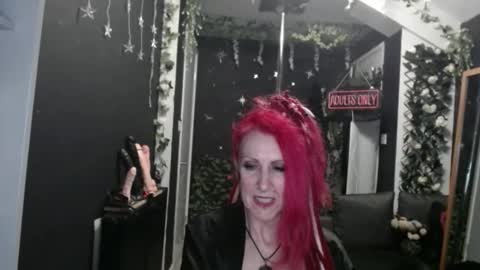 Snapshot of saucysky chatting on 02.14.26 SaucySky online show from 02.14.26