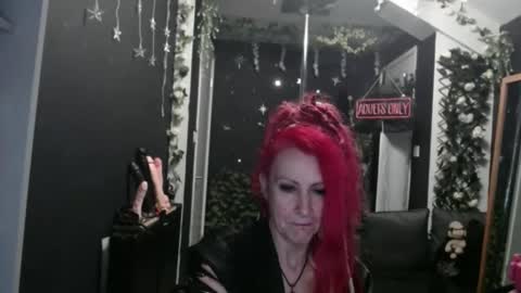 Snapshot of saucysky chatting on 02.15.26 SaucySky online show from 02.15.26