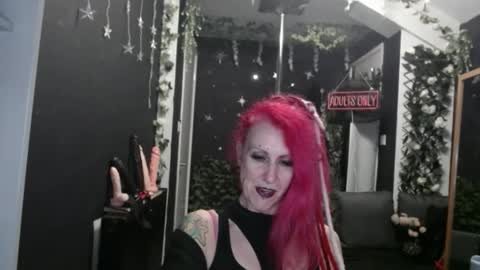 Snapshot of saucysky chatting on 02.24.26 SaucySky online show from 02.24.26