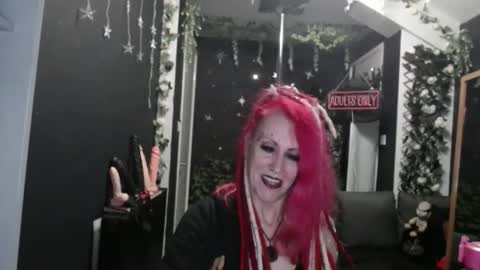 Snapshot of saucysky chatting on 02.25.26 SaucySky online show from 02.25.26