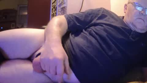 Snapshot of saugeil123 chatting on 02.22.25 saugeil123 online show from 02.22.25