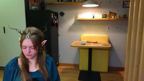 LUNA and ANNA    online show from 10.31.25