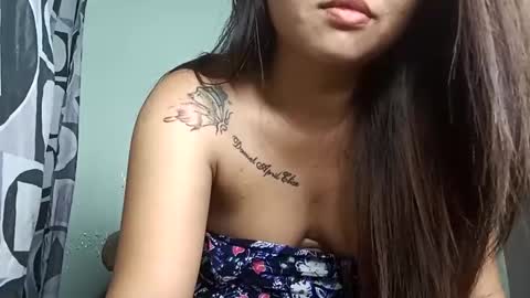 Snapshot of savannahot833323 chatting on 11.26.25 Y online show from 11.26.25