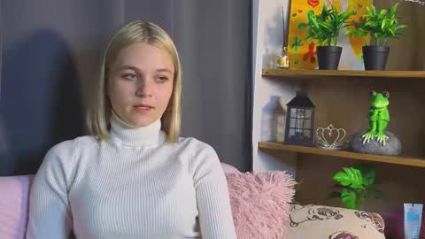 Snapshot of savannahshor chatting on 09.30.25 savannahshor online show from 09.30.25