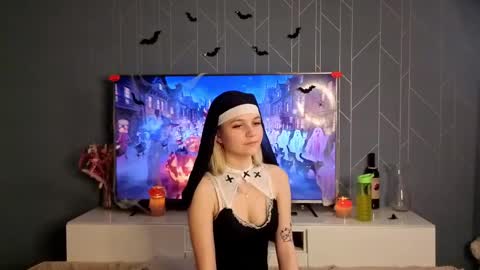 Snapshot of savannahshor chatting on 11.01.25 savannahshor online show from 11.01.25