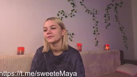 Snapshot of savannahshor chatting on 11.04.25 savannahshor online show from 11.04.25