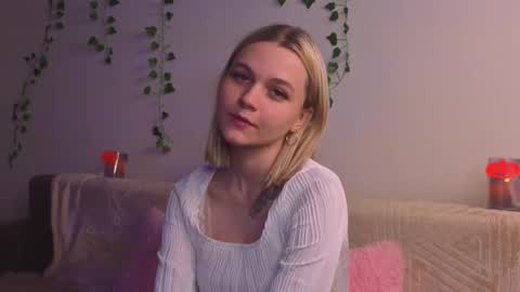 Snapshot of savannahshor chatting on 11.09.25 savannahshor online show from 11.09.25