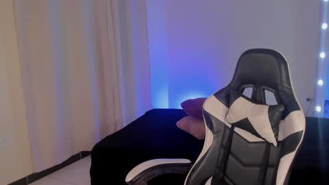 Savannahwildee online show from 01.28.25