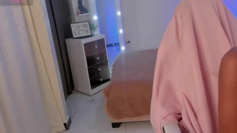 Savannahwildee online show from 02.06.25