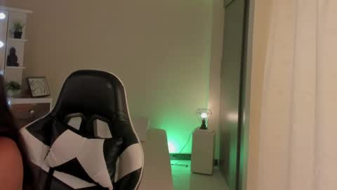 Savannahwildee online show from 03.02.25