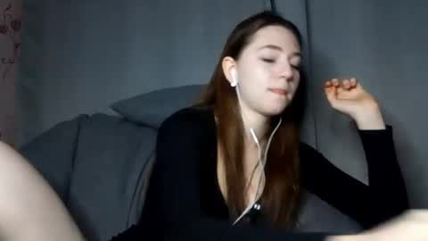 Snapshot of savannasotos chatting on 10.08.25 Sophie online show from 10.08.25