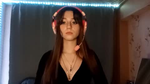 Snapshot of savannasotos chatting on 10.10.25 Sophie online show from 10.10.25