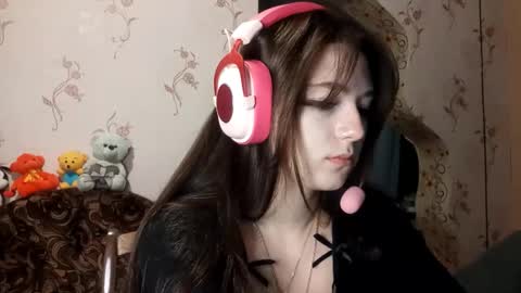 Snapshot of savannasotos chatting on 10.14.25 Sophie online show from 10.14.25