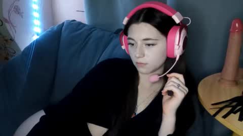 Snapshot of savannasotos chatting on 10.29.25 Sophie online show from 10.29.25