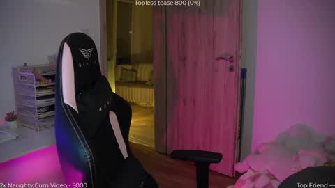 Naomi online show from 04.22.26