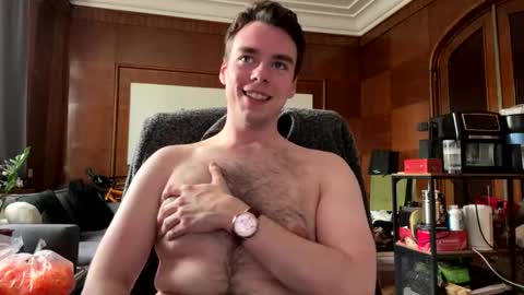 Snapshot of saxtonblake chatting on 09.10.25 Saxton online show from 09.10.25