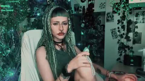 pronoun she. name Mary. age 21. online show from 01.12.26