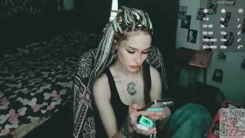 Snapshot of say_mary chatting on 06.01.26 pronoun she. name Mary. age 21. online show from 06.01.26