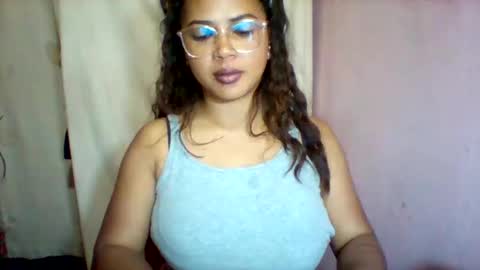 Snapshot of sayah_69 chatting on 06.01.26 sayah_69 online show from 06.01.26