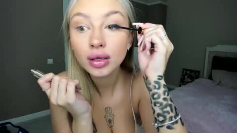 Snapshot of sayo_mao18 chatting on 10.24.25 sayo_mao18 online show from 10.24.25