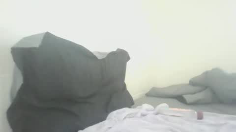 Snapshot of sbwhary chatting on 10.20.25 sbwhary online show from 10.20.25