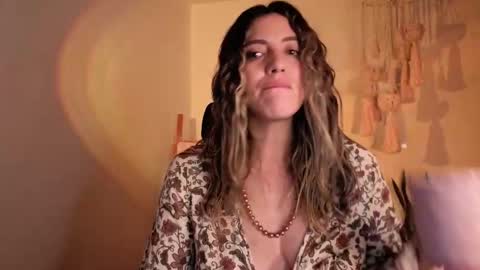 Snapshot of scalertt__steel_ chatting on 10.30.25 Venus online show from 10.30.25