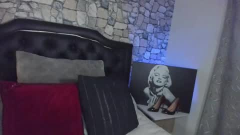 Snapshot of scarlat_diamond chatting on 10.21.25 Scarlat Diamond online show from 10.21.25