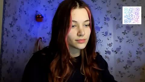 Snapshot of scarlet1flowers chatting on 12.20.25 Kira online show from 12.20.25