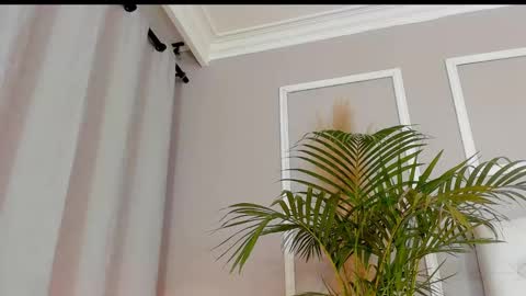 Snapshot of scarlet__hill chatting on 02.28.25 scarlet hill online show from 02.28.25