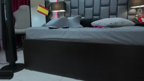 Snapshot of scarlet__milff chatting on 07.18.26 scarlet__milff online show from 07.18.26