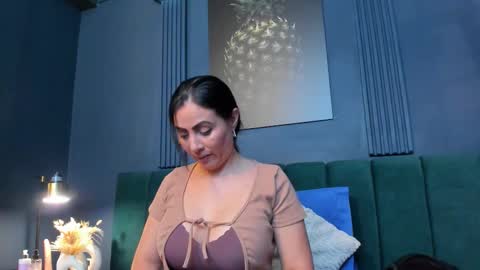 Snapshot of scarlet_edwars chatting on 02.05.26 Scarlet Edwars online show from 02.05.26