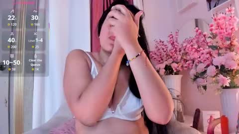 Snapshot of scarlet_fostt_ chatting on 11.04.25 Andrea online show from 11.04.25