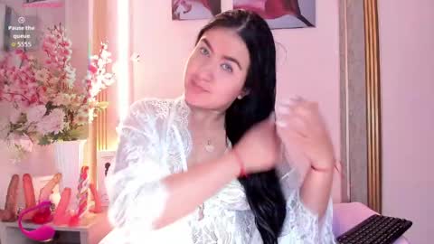 Snapshot of scarlet_fostt_ chatting on 05.01.26 Andrea online show from 05.01.26