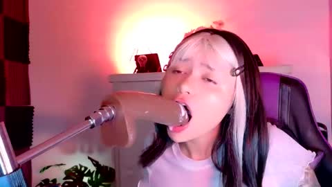 scarlet_gold online show from 12.02.25