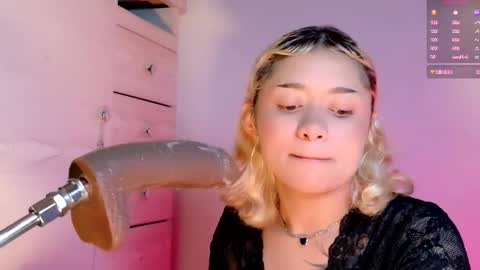 scarlet_gold online show from 04.01.26