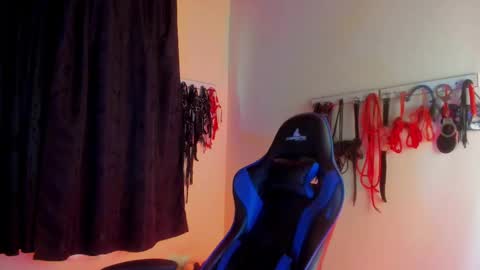 Snapshot of scarlet_kennedy98 chatting on 10.14.25 scarlet taylor kennedy online show from 10.14.25