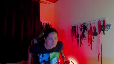 scarlet taylor kennedy online show from 11.28.25