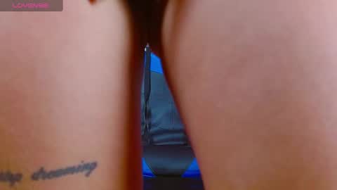 scarlet_sexy12 online show from 02.25.25