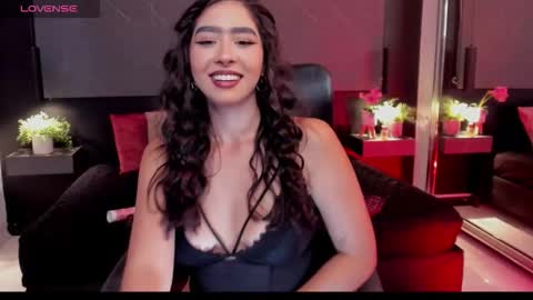Snapshot of scarlet_villamizar chatting on 02.19.26 SCARLET online show from 02.19.26